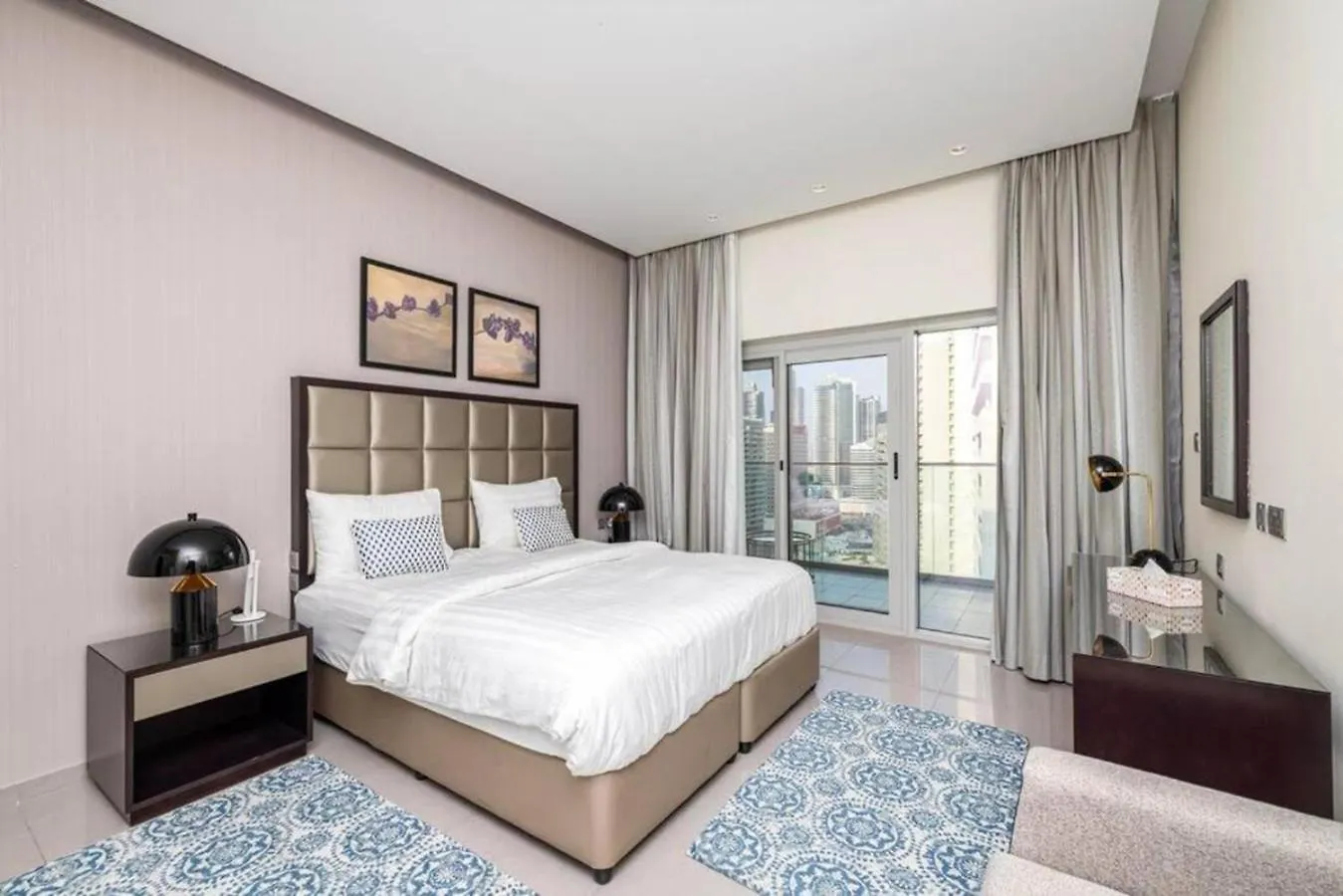 Modern With Stunning City View - Damac Majestine Tower Dubai