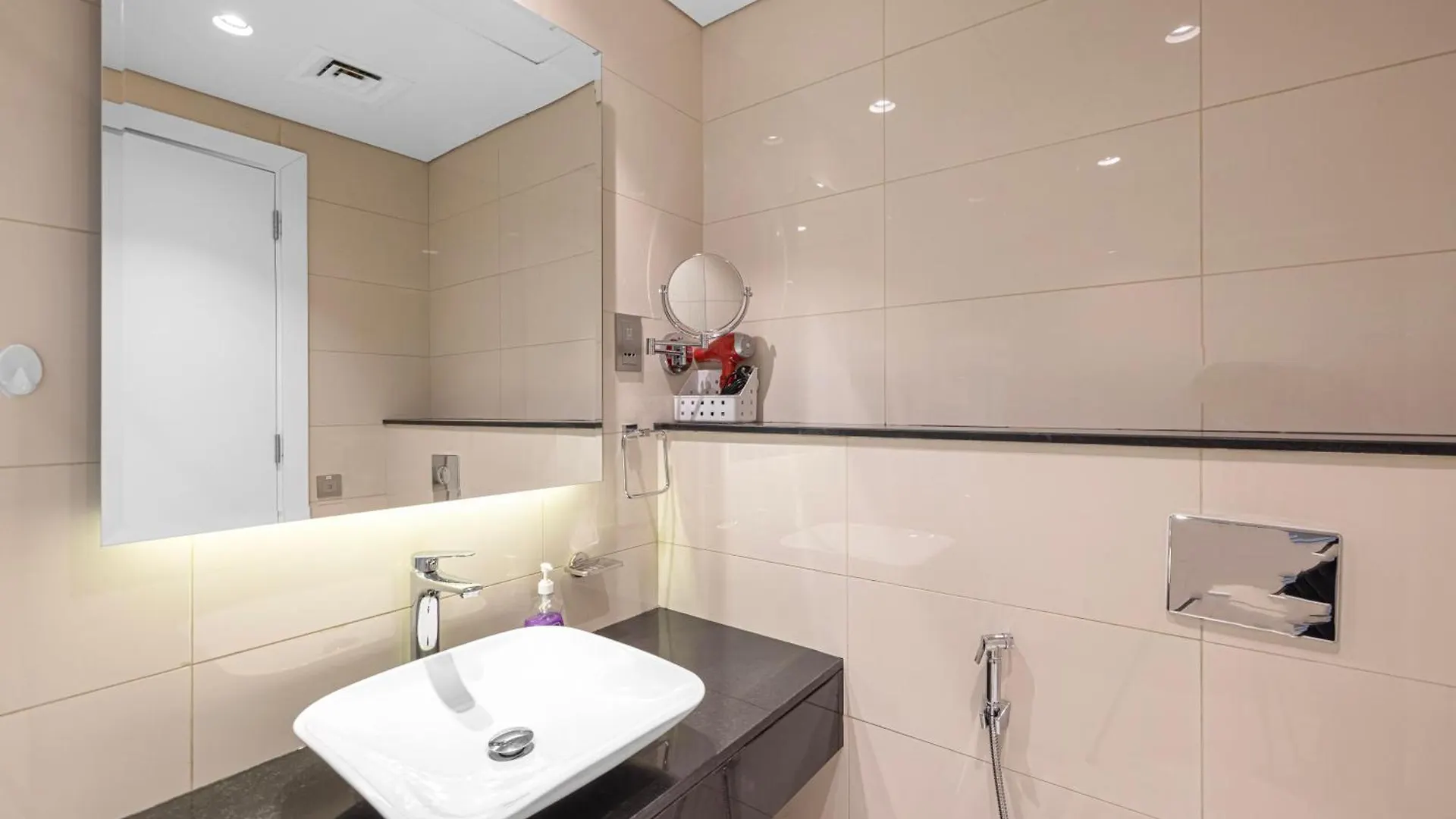 Daire Modern With Stunning City View - Damac Majestine Tower Dubai Birleşik Arap Emirlikleri